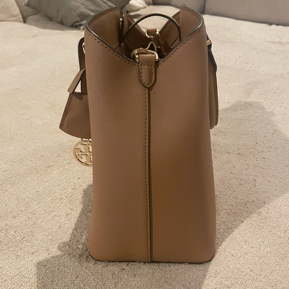 Tory Burch Robinson Triple- Compartment Tote - Picture 3 of 7